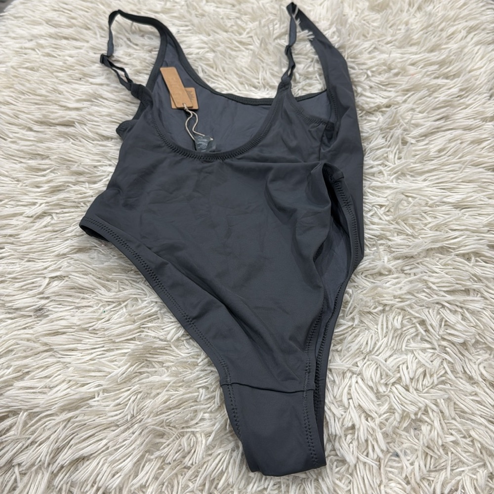 SKIMS Charcoal Scoop One-Piece Swimsuit - Picture 8 of 10